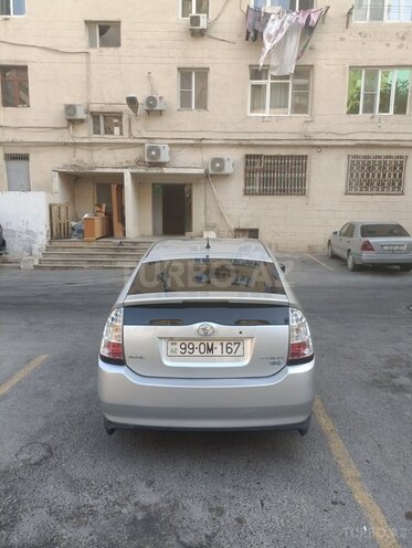 Toyota Prius-5