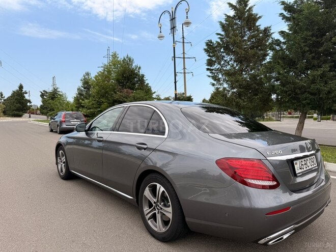 Mercedes E 220 d-9