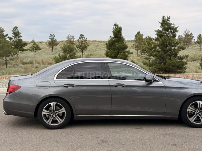 Mercedes E 220 d-5
