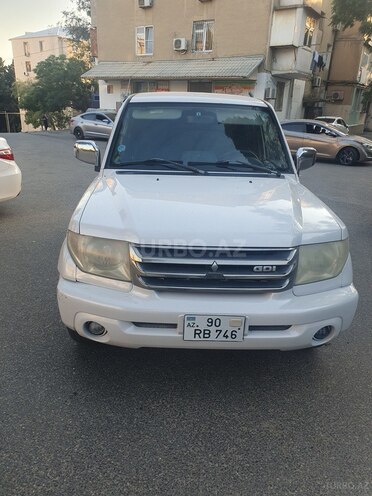 Mitsubishi Pajero io-2