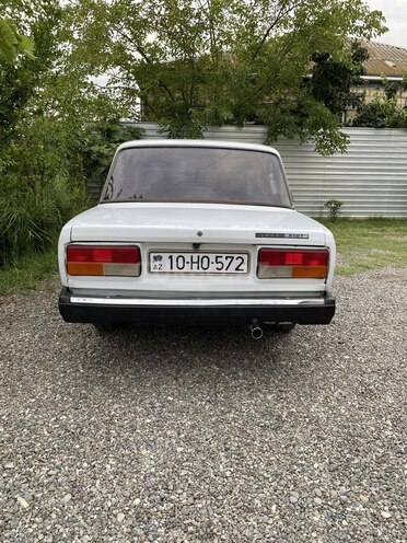 LADA (VAZ) 2107-2