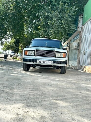 LADA (VAZ) 2107-1