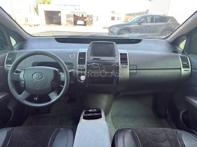 Toyota Prius-9