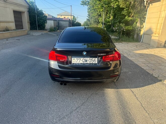 BMW 330-2