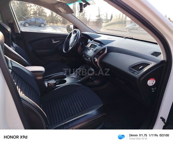 Hyundai ix35-15