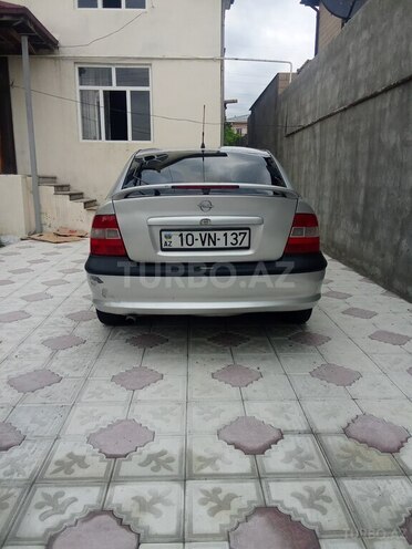 Opel Vectra-2