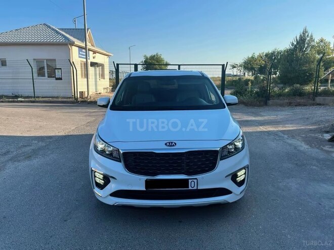 Kia Carnival-2