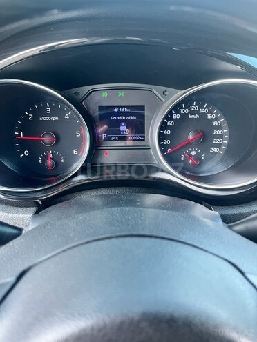 Kia Carnival-8