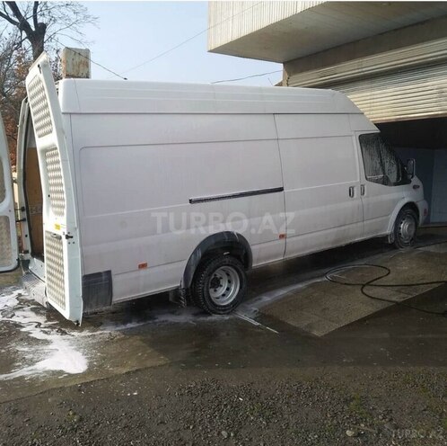 Ford Transit-5