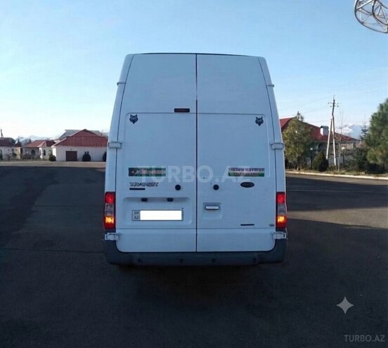 Ford Transit-7