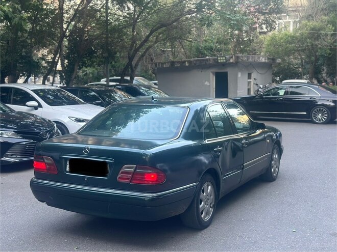 Mercedes E 200-5