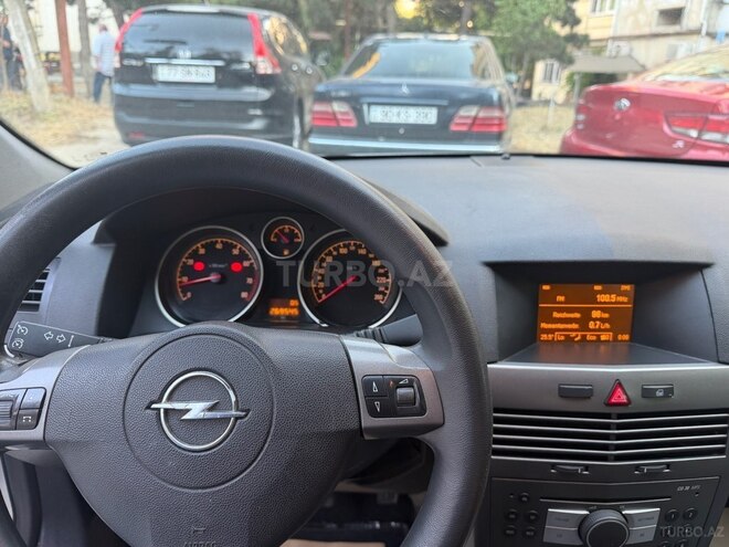 Opel Astra-10