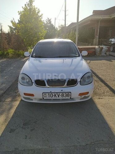 Daewoo Leganza-1