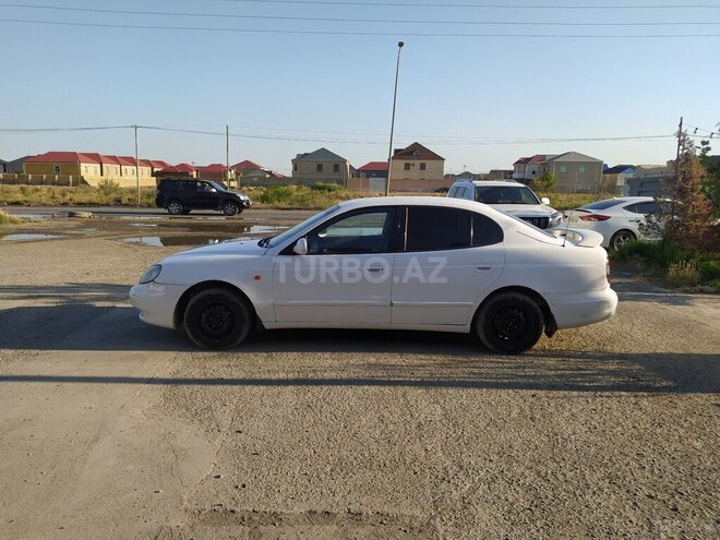 Daewoo Leganza-5