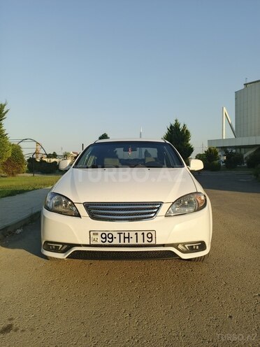 Daewoo Gentra-1
