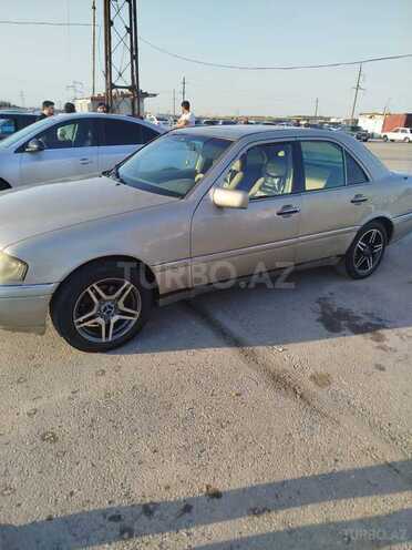 Mercedes C 200-2