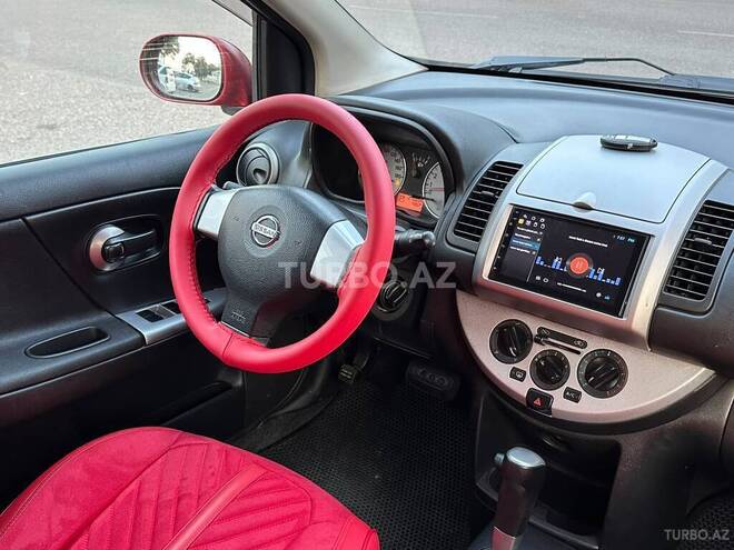 Nissan Note-7