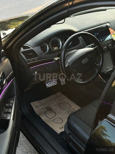 Hyundai Sonata-12