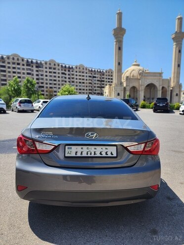 Hyundai Sonata-7
