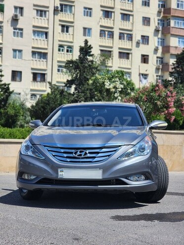 Hyundai Sonata-6