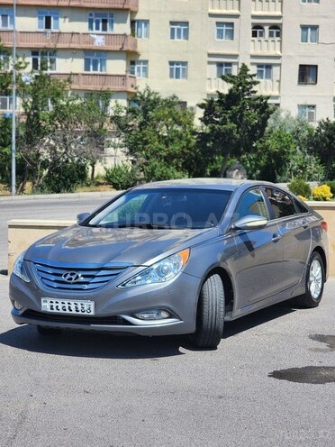 Hyundai Sonata-1