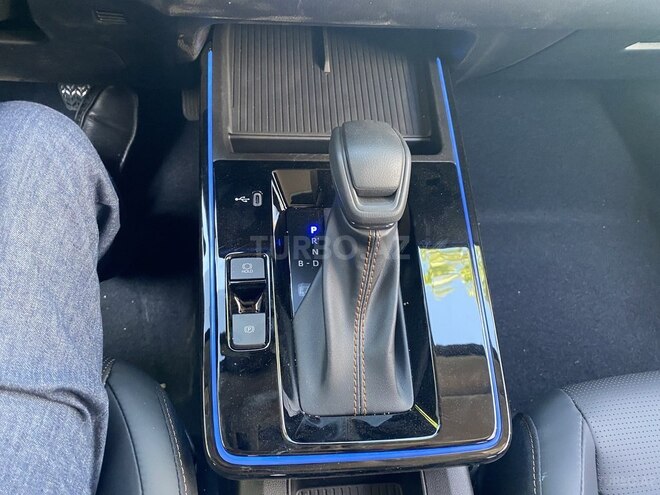 Toyota Corolla-12