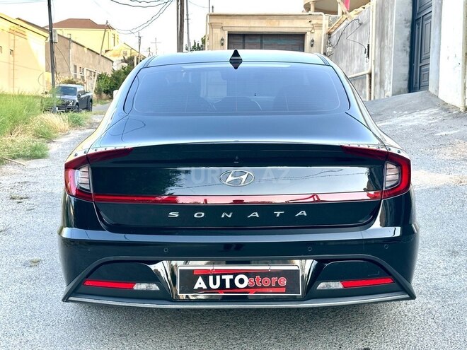 Hyundai Sonata-4