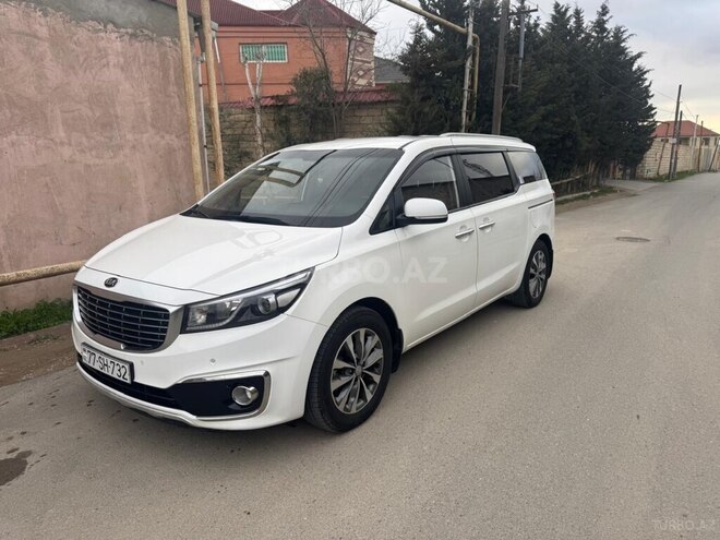 Kia Carnival-5