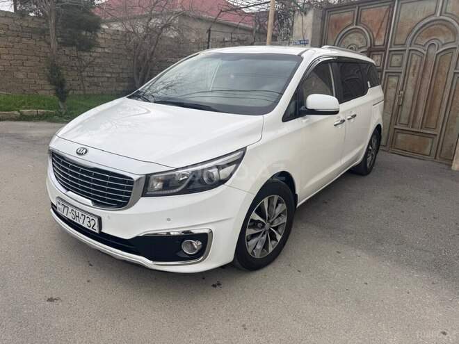 Kia Carnival-11