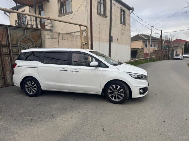 Kia Carnival-9