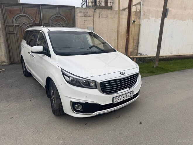 Kia Carnival-10