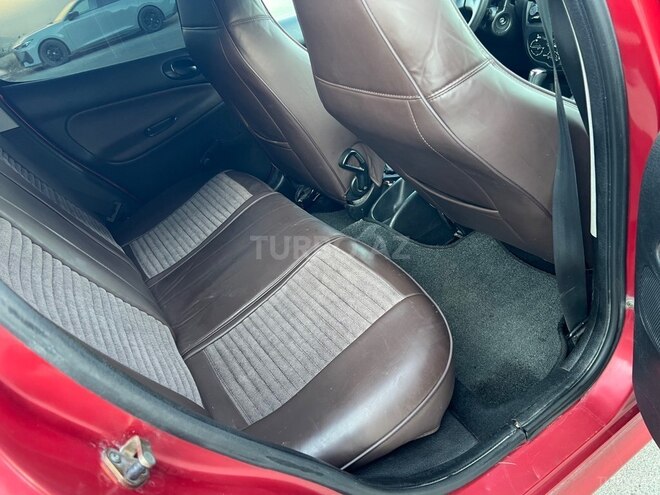Peugeot 206-11