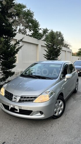 Nissan Tiida-1