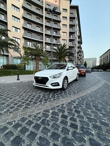 Hyundai Accent-3