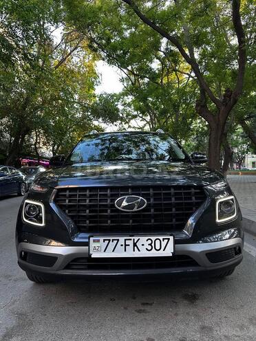 Hyundai Venue-1