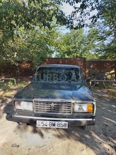 LADA (VAZ) 2107-2