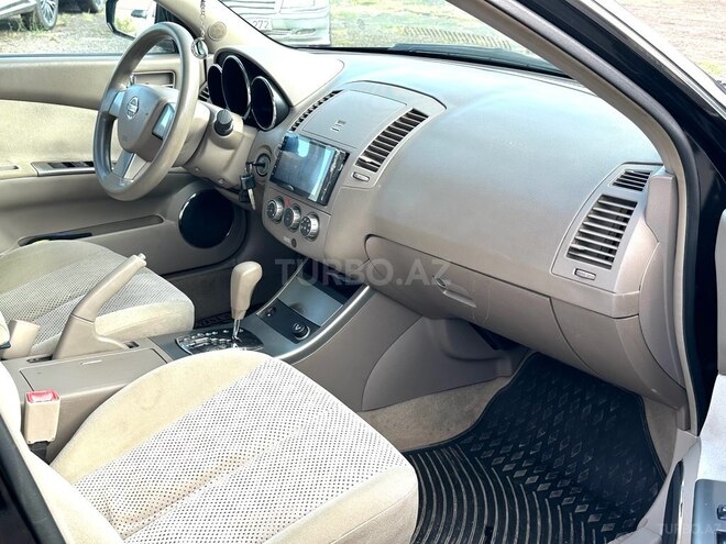 Nissan Altima-17