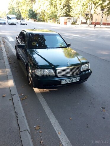 Mercedes C 200-1