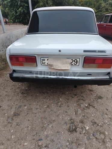 LADA (VAZ) 2107-2