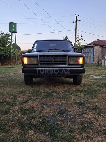 LADA (VAZ) 2107-1
