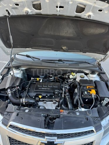Chevrolet Cruze-14
