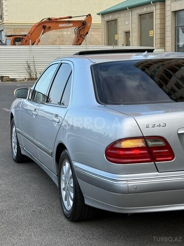 Mercedes E 280-6