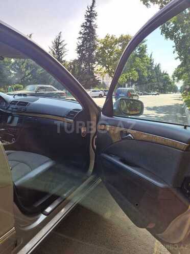 Mercedes E 220-10
