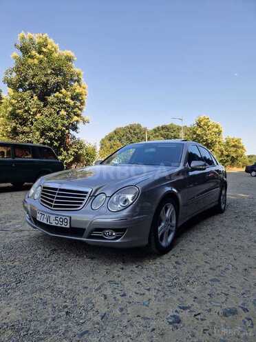 Mercedes E 220-1