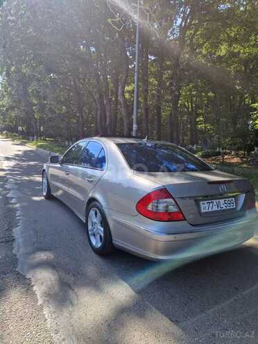 Mercedes E 220-13