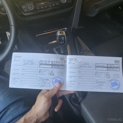 BMW 320d-12