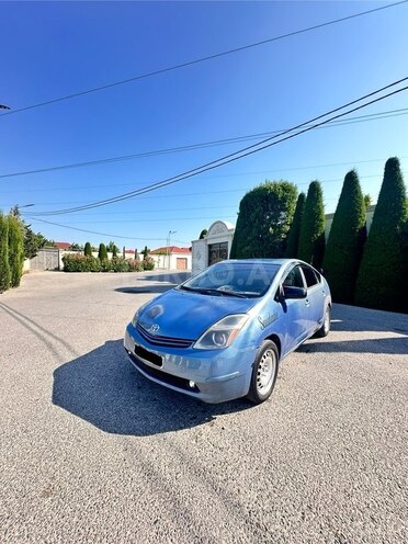 Toyota Prius-5