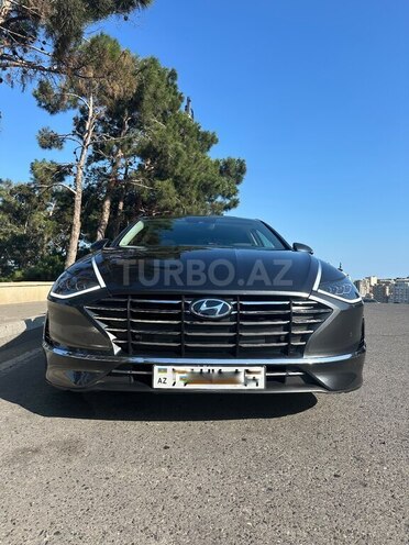 Hyundai Sonata-1