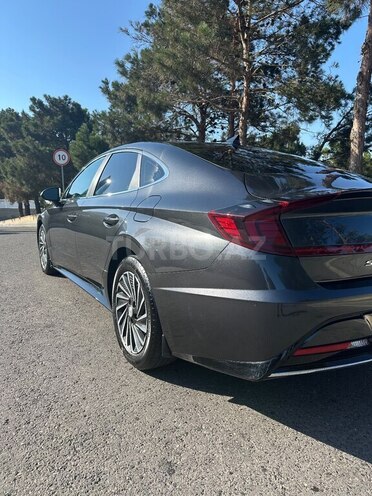Hyundai Sonata-4