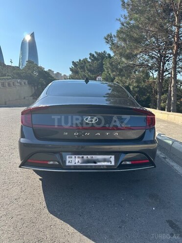 Hyundai Sonata-2